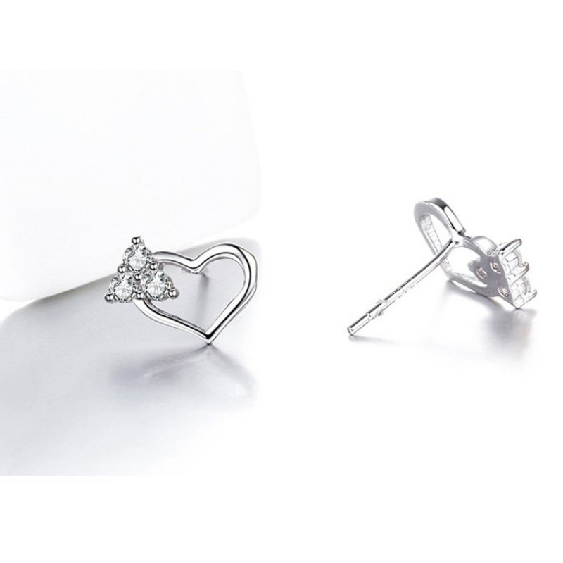 Love silver needle stud earrings women simple diamond heart-shaped earrings, silver jewelry