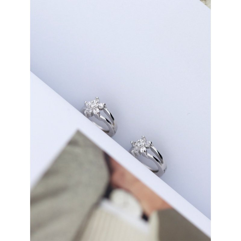 Silver diamond snowflake ear buckle women cute mini small ear hoop earrings