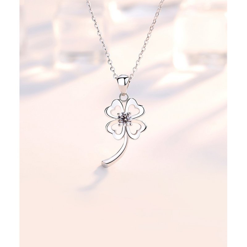 Four Leaf Clover Necklace Silver Clavicle Chain Female Simple Pendant Temperament Jewelry Accessories