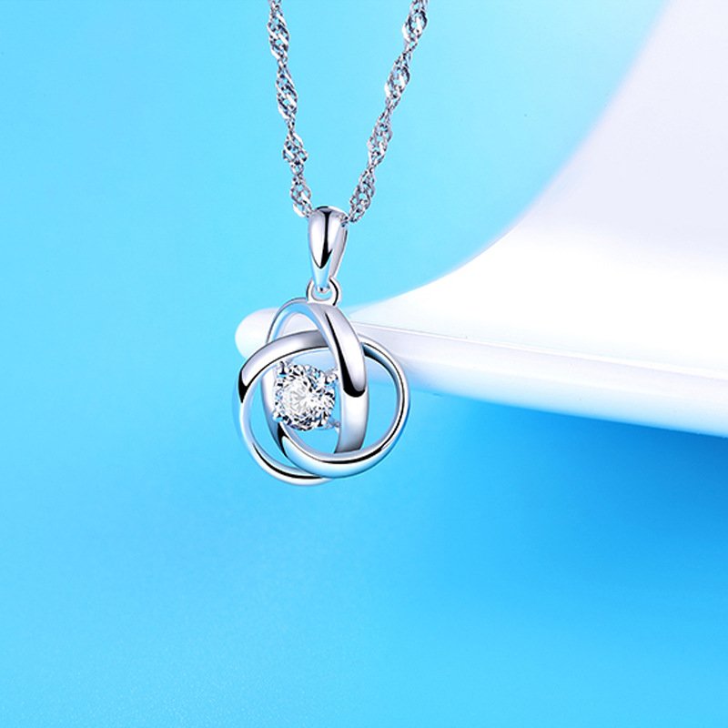 Lucky four-leaf clover pendant small fresh clavicle chain personality simple forest simple jewelry gift