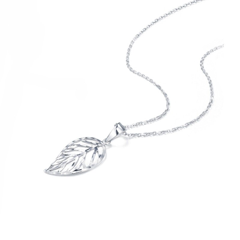 New personality feather pendant necklace girls personality small fresh leaf-shaped silver pendant